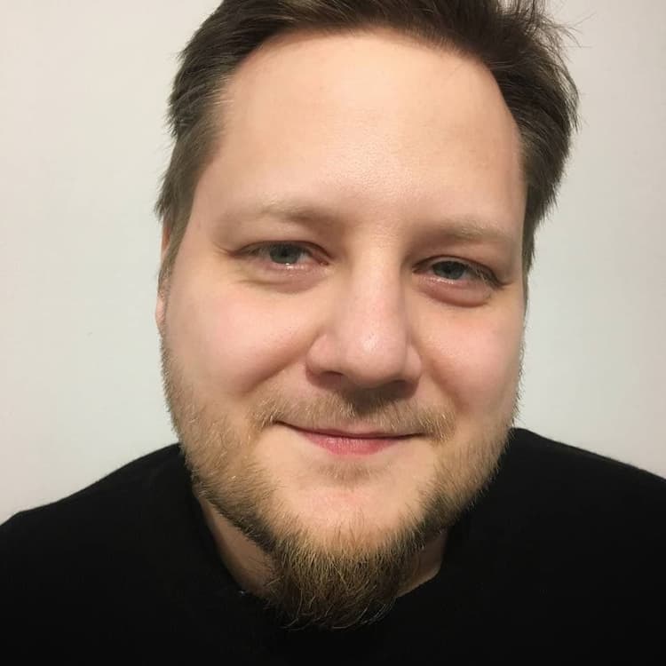 Михаил Волков